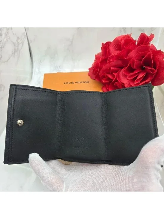 ★SOLD★ Louis Vuitton Monogram Eclipse Discovery Fold Wallet - Picture 13 of 15